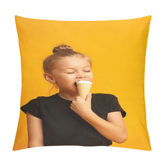 Personality  Little Dancer In A Swimsuit With Closed Eyes Eats Ice Cream In A Studio On A Yellow Background Pillow Covers
