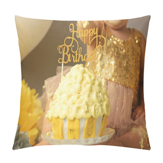 Personality  Bouquet Of Chamomiles And A Birthday Cake For Girls For 1 Year Pillow Covers