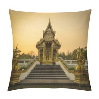 Personality  Chapel Of Temple Pillow Covers
