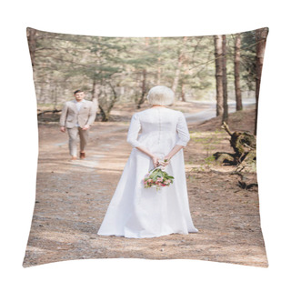 Personality  Back View Of Bride With Flowers And Bridegroom In Forest Pillow Covers