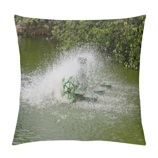 Personality  Stop Action Of Water And Aerator Turbine In Pool Pillow Covers
