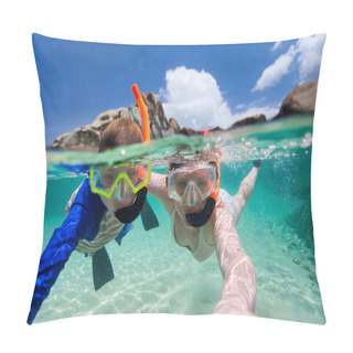 Personality  Family Snorkeling In Tropical Water Pillow Covers