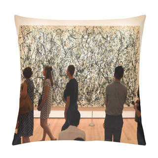 Personality  New York, USA - May 25, 2018: A Visitors Looks At The Jackson Pollock Painting In Museum Of Modern Art In New York City. Pillow Covers