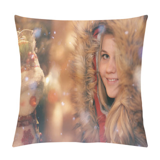 Personality  : Fashion Girl Walking At Night In Winter. Shopping Theme Pillow Covers