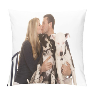 Personality  Family Kiss Sit Dogs Pillow Covers
