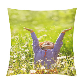 Personality  Girl In A Field With Dandelions Pillow Covers