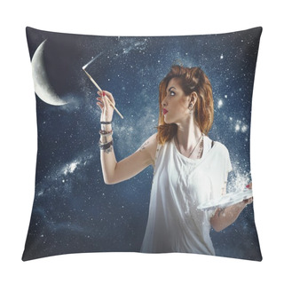 Personality  Girl Paints The Moon Pillow Covers