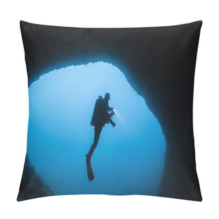 Personality  Cave Divers In Silhouette Pillow Covers