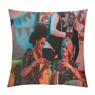 Personality  Young People Celebrating With Drinks In Decorated Room Pillow Covers