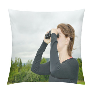 Personality  Woman With Binoculars Pillow Covers