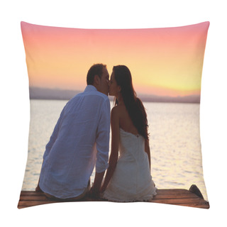 Personality  Couple Kissing At Sunset Sitting In Jetty Pillow Covers