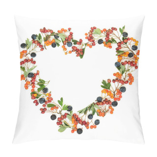 Personality  Heart Shaped Autumn Berry Wreath Pillow Covers