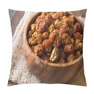 Personality  Sun Dried Physalis Or Sour Taste Dry Cape Gooseberries / Goldenberries. Pillow Covers