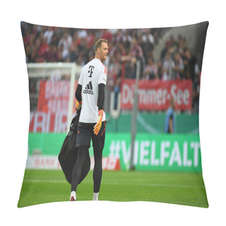 Personality  KOELN, GERMANY - AUGUST 28 2022: Manuel Neuer. The Football Match Of DFB-Pokal Viktoria Koeln Vs FC Bayern Munich Pillow Covers