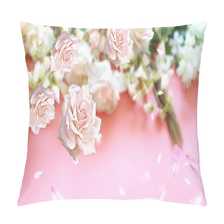 Personality   Valentine Day Greeting   Pink White Roses But On Floral Background With Green Leaves Greetings Card Copy Space Pillow Covers