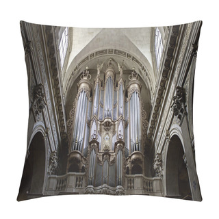 Personality  Cathedral Pipe Organ Pillow Covers
