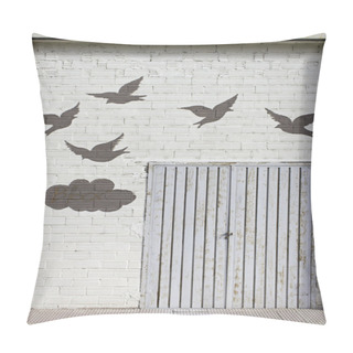 Personality  Pigeons Flying Pillow Covers