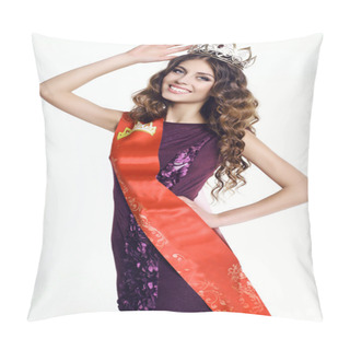 Personality  Gorgeous Woman With Victress Crown Of Beauty Contest Pillow Covers