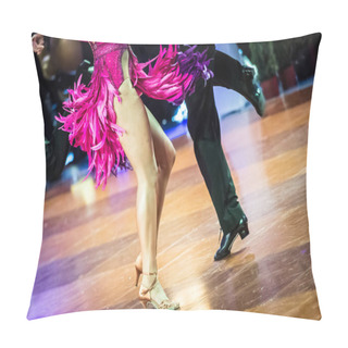 Personality  Couple Dancing Latin Dance Pillow Covers