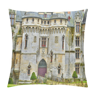 Personality  France, The Castle Of Vigny In Val D Oise Pillow Covers