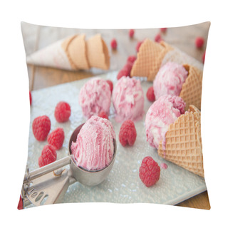 Personality  Scoops Of Raspberry Ice Cream Pillow Covers