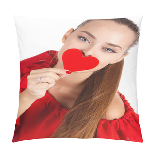 Personality  Portrait Of A Beautiful Girl With A Red Heart In His Hand Pillow Covers