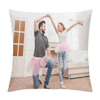 Personality  Family Dancing At Home Pillow Covers