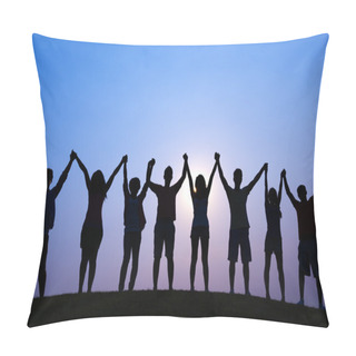 Personality  People Holding Hands Pillow Covers