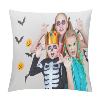 Personality  Happy Brother And Two Sisters On Halloween Party Pillow Covers