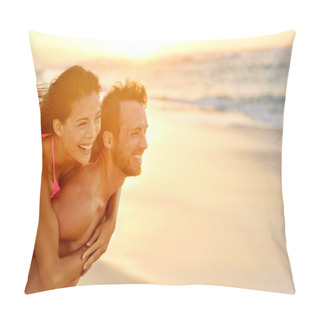 Personality  Couple Having Fun On Beach Pillow Covers