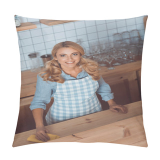 Personality  Waitress Cleaning Bar Counter Pillow Covers