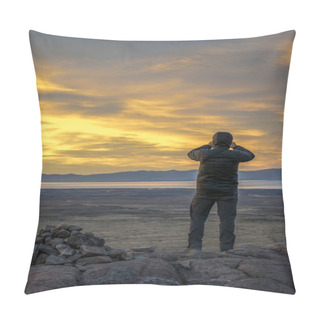 Personality  Man Taking Photos At Sunset. Patagonia, Argentina Pillow Covers