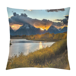 Personality  Oxbow Bend Turn Out Pillow Covers