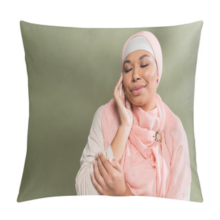 Personality  Happy Multiracial Woman In Pink Hijab Posing With Closed Eyes And Touching Perfect Face On Green Background Pillow Covers
