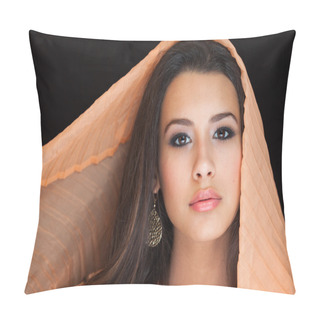 Personality  Beautiful Young Woman Pillow Covers