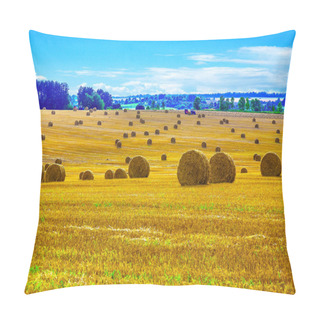 Personality  Yellow Round Straw Bales On Stubble Field Pillow Covers