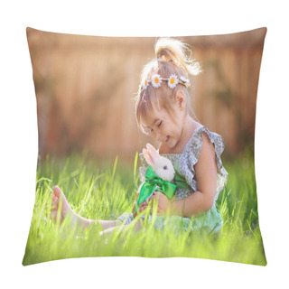 Personality  Cute Little Girl With A Bunny Rabbit Has A Easter At Green Grass Pillow Covers