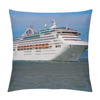 Personality  Luxury White Cruise Ship Pillow Covers