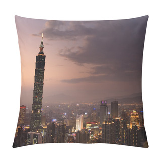 Personality  Taipei 101 Pillow Covers