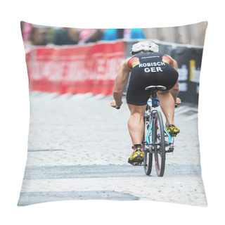 Personality  Back Of Rebecca Robisch From Germany Cycling In Rain At The Cobb Pillow Covers
