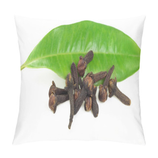 Personality  Fresh Cloves With Green Clove Leaf Pillow Covers