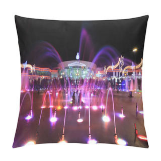 Personality  Colorful Fountain In Night Pillow Covers