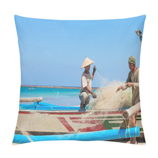 Personality  Balinese Fishermen Pillow Covers