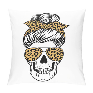 Personality  Mom Skull Vector Leopard Print. Female Skull Silhouette. Pillow Covers