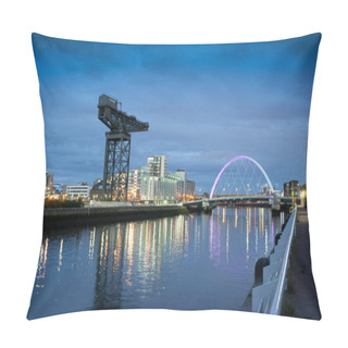 Personality  River Clyde, Glasgow, Scotland, UK, September 2013, The Historic Finneston Crane And The Clyde Arc Bridge Pillow Covers