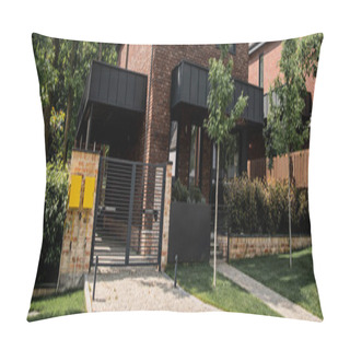 Personality  Contemporary City Cottage, Brick Walls, Metal Gates, Real Estate Market, Banner Pillow Covers