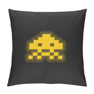 Personality  Alien Of Game Yellow Glowing Neon Icon Pillow Covers