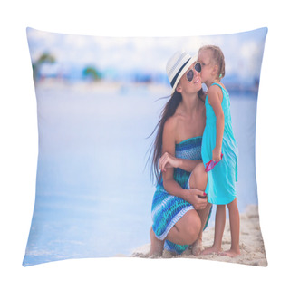 Personality  Little Girl Kissing Her Mother On A White, Tropical Beach Pillow Covers