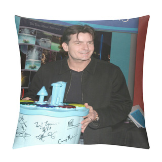 Personality  Charlie Sheen Pillow Covers