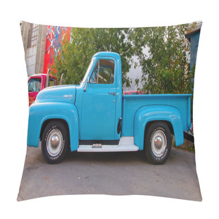 Personality  Classical American Ford F-100 Custom Cab Pickup 1953. Pillow Covers